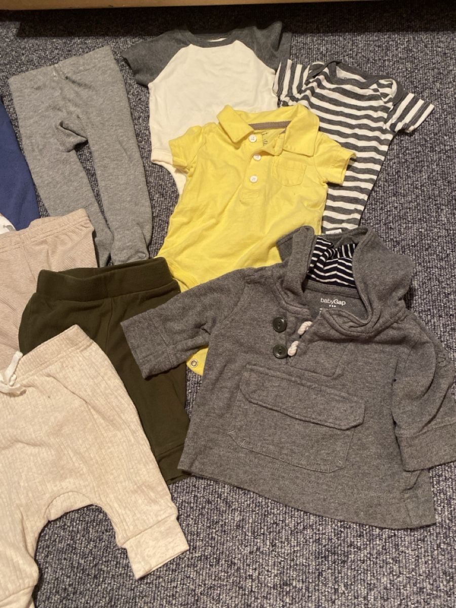 Ensembles coordonnés: Baby Kleider pack  – D'occasion à Wengi b. Büren par sch_dmj5 2