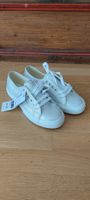 Silberne Sneaker von Superga in Gr. 39