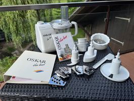 Küchenmaschine OSKAR mit Zubehör und Anleitung weiss
