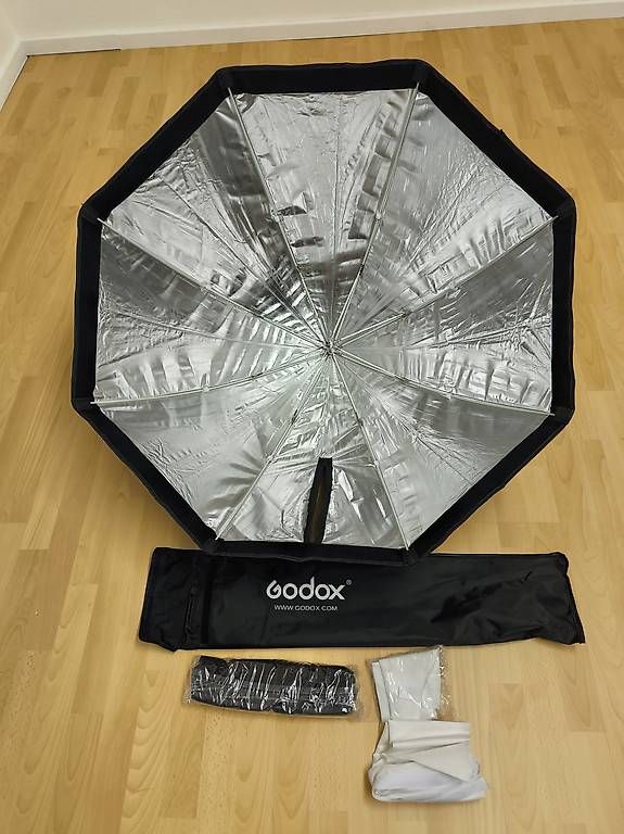 Godox Flash: Godox Ubrella Oktabox 95cm mit Grid (GODOX SB-UBW95) – Usato da Glattfelden venduto da Firefox57 1