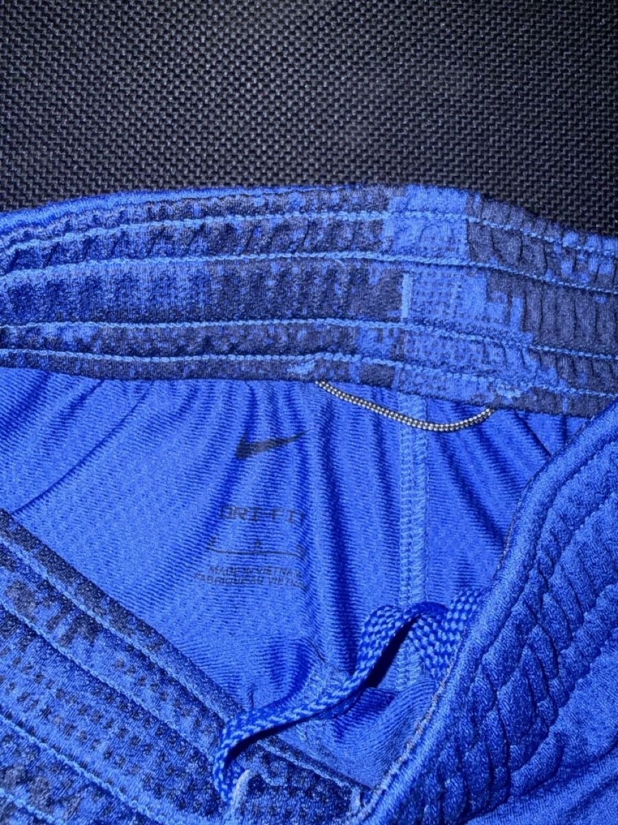 Nike Lotti & Set di vestiti: Nike sport shorts  – Nuovo (secondo la descrizione) da Rüschlikon venduto da vxl_9ysq 2