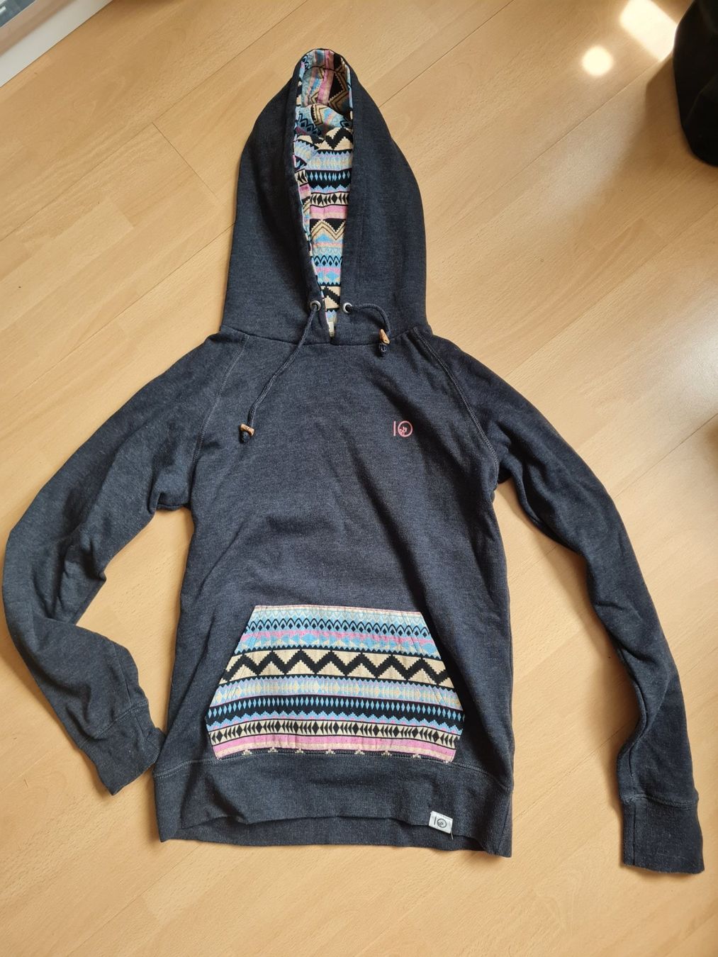 Maglioni & Felpe: Pullover mit Kapuze – Usato da Gutenswil venduto da jus_2jwr