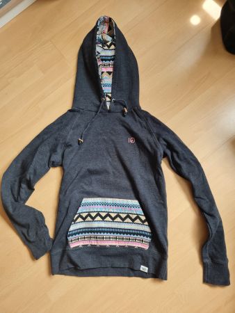 Pullover mit Kapuze