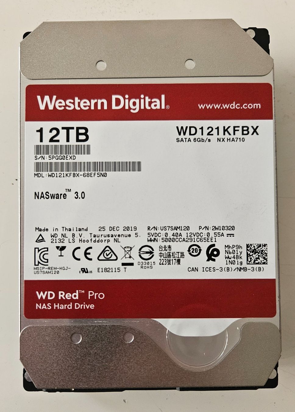 Western Digital Harddisks: 12TB WD Red Pro WD121KFBX – Gebraucht aus Lausanne von FamilleCool