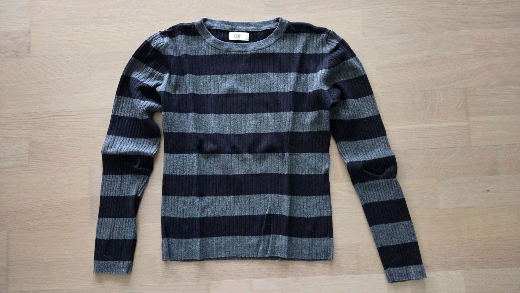 Maglioni & Felpe: Shirt – Usato da Einsiedeln venduto da kiphrajaya