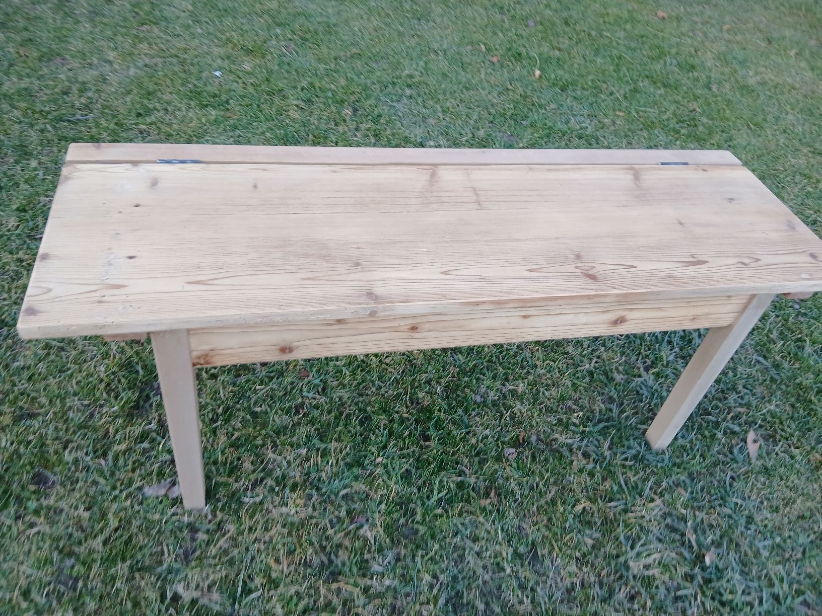 Panchine: altes Bänkli mit Klappe u. Stauraum – Usato da Nesslau venduto da Jakobi01 1