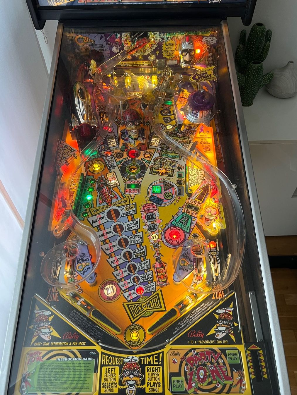 Flipperkästen: Flipper Bally The Party Zone – Gebraucht aus Plan-les-Ouates von sse_tbd8 1