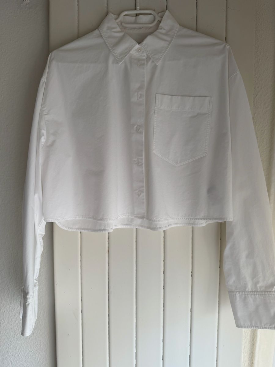 Cos Blusen: COS Hemd Cropped – Gebraucht aus Dietikon von and_nw92