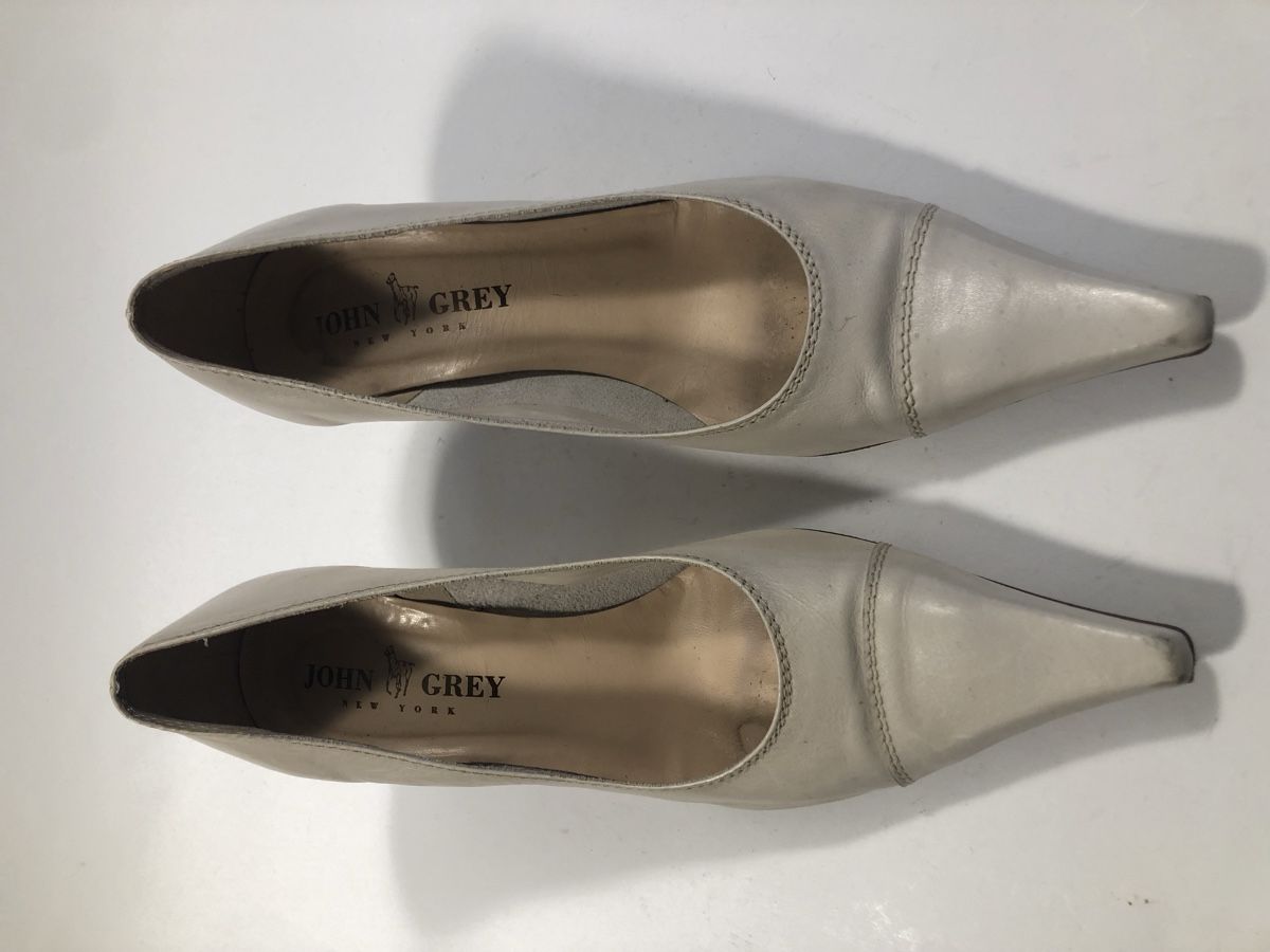 Scarpe da donna: Echtleder Pumps Creme von John Grey Gr. 40 – Usato da Bern venduto da Etzy 2