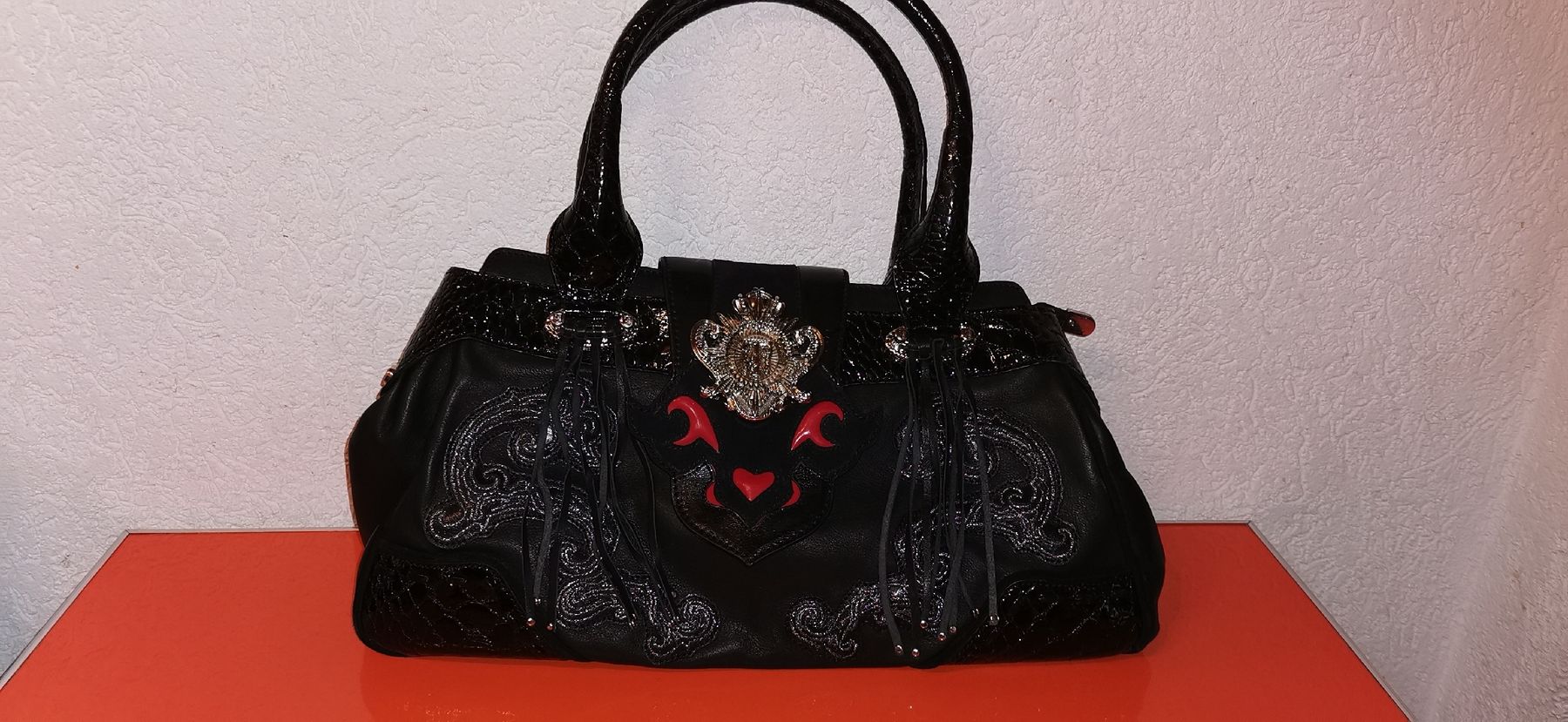 Silvio Tossi Borse da donna: Leder Handtasche Silvio TOSSI – Nuovo (secondo la descrizione) da St. Niklaus VS venduto da Distel60