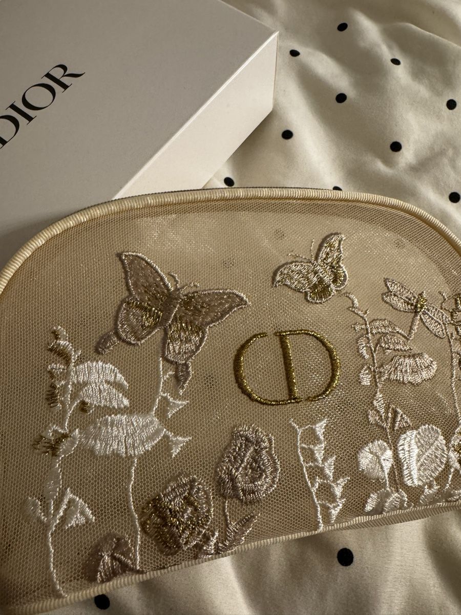 Dior Custodie per cosmetici: Dior Necessaire Bestickt – Nuovo (secondo la descrizione) da Richterswil venduto da dil_vc79 1