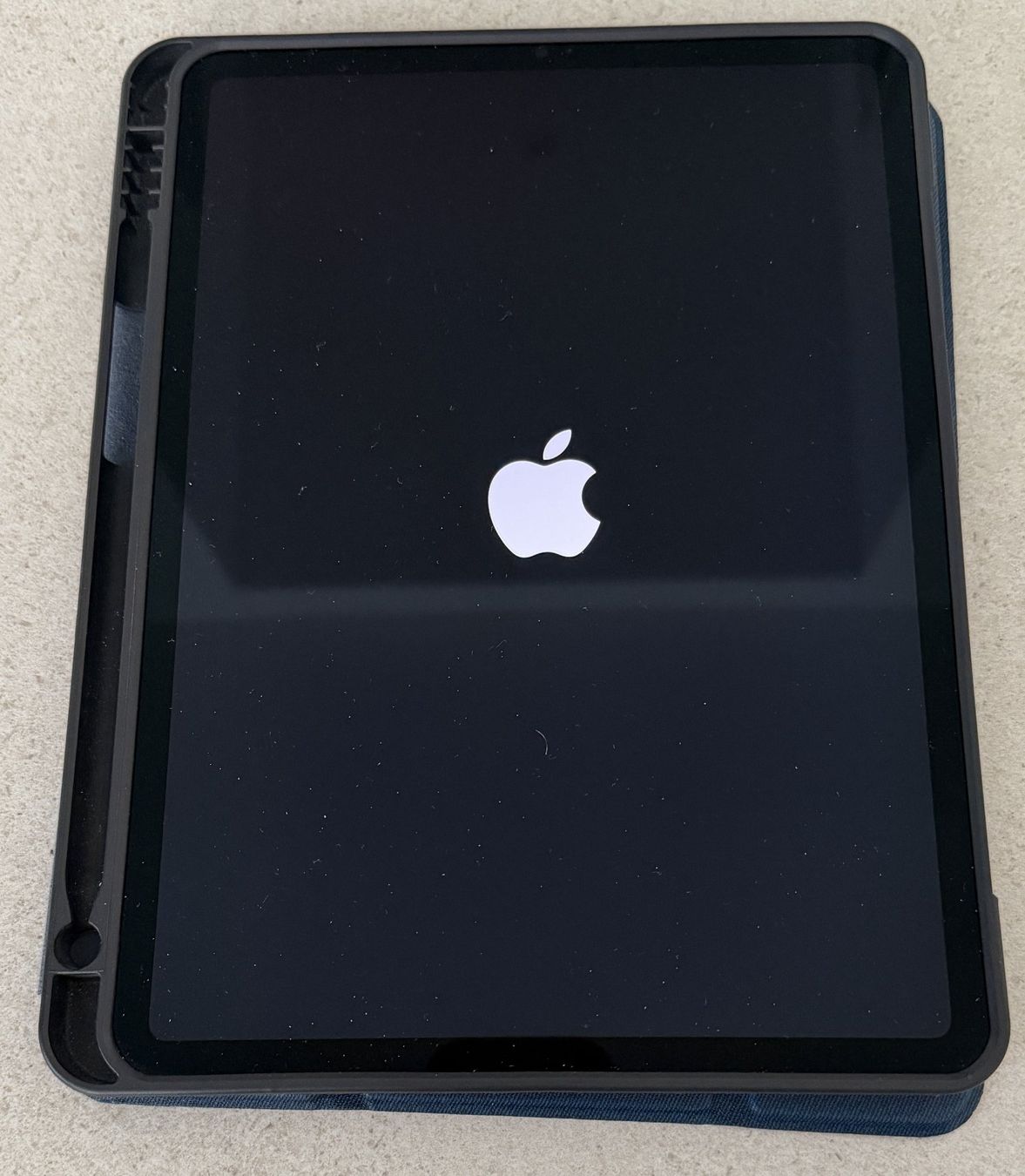 Apple Tablet PC: IPad Air 5. Gan. 64GB inkl. Hülle – Gebraucht aus Buchs ZH von Mike171
