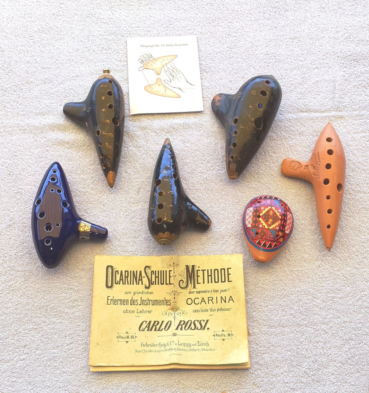 Musikinstrumente: COLLECTION D'OCARINAS / OCARINASAMMLUNG – Gebraucht aus Nyon von Ornitorynx