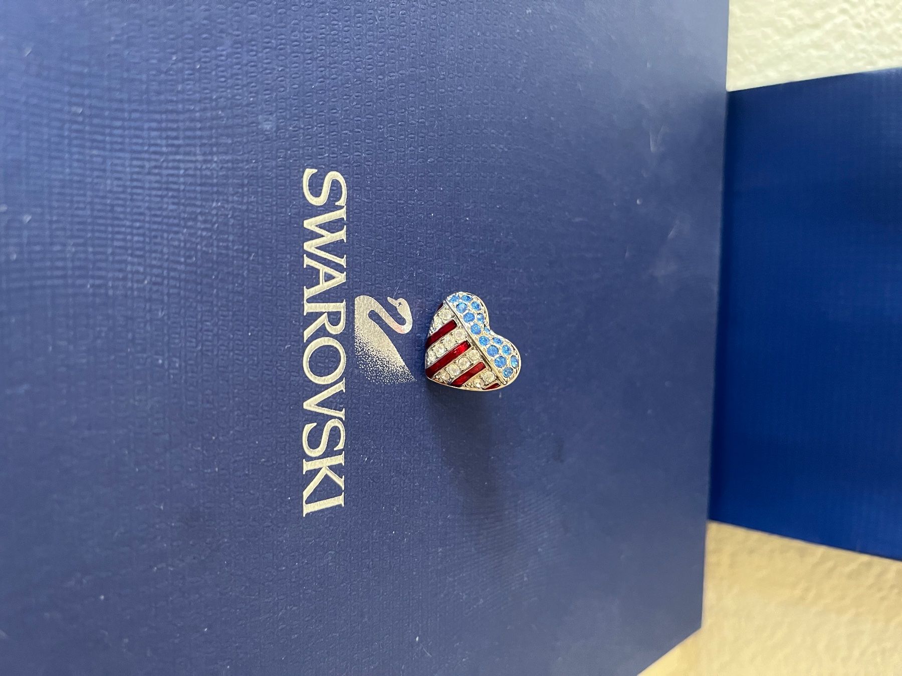 Swarovski Broschen & Nadeln: Swarovski Brosche Herz original – Neu (gemäss Beschreibung) aus Kirchleerau von Dalmi220