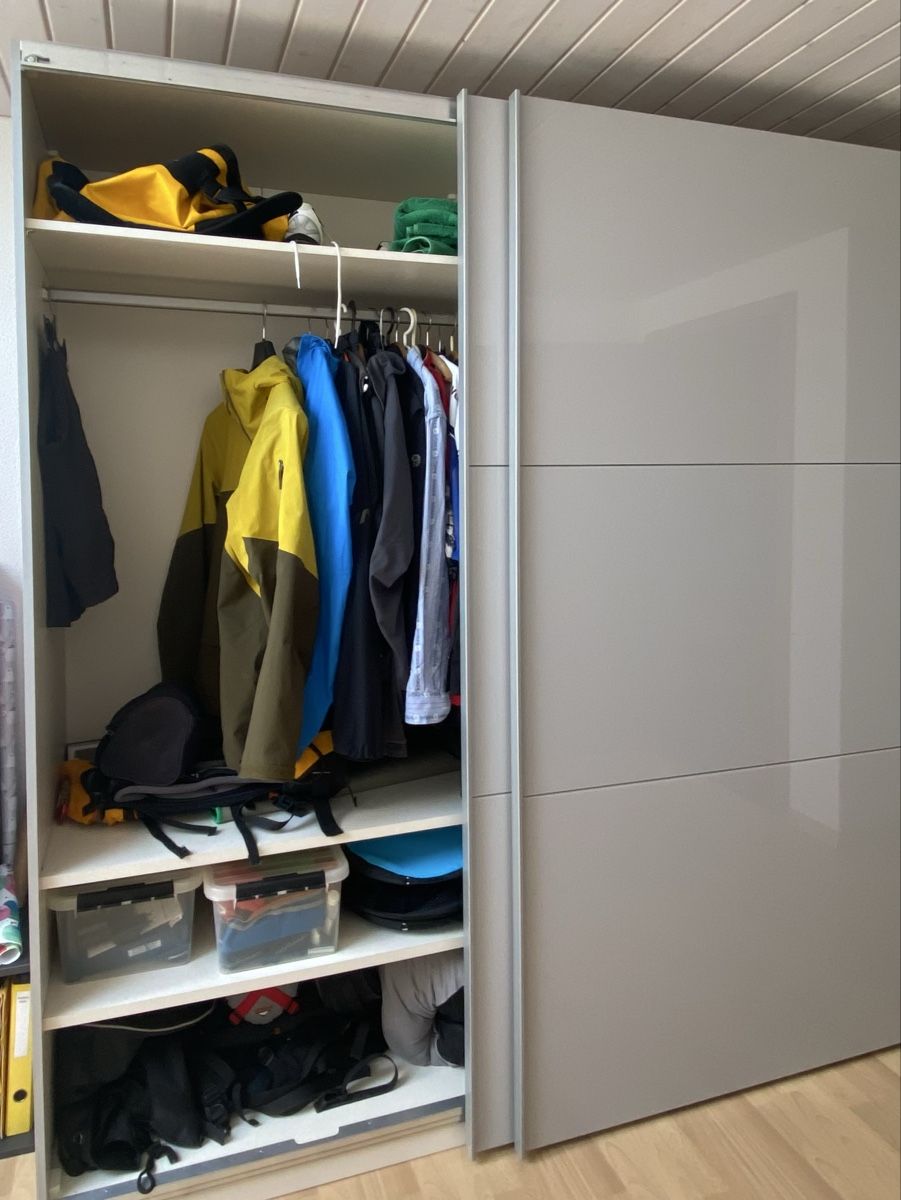 Ikea Schränke: Kleiderschrank mit Schiebetür – Gebraucht aus Willisau von mima2.0 2