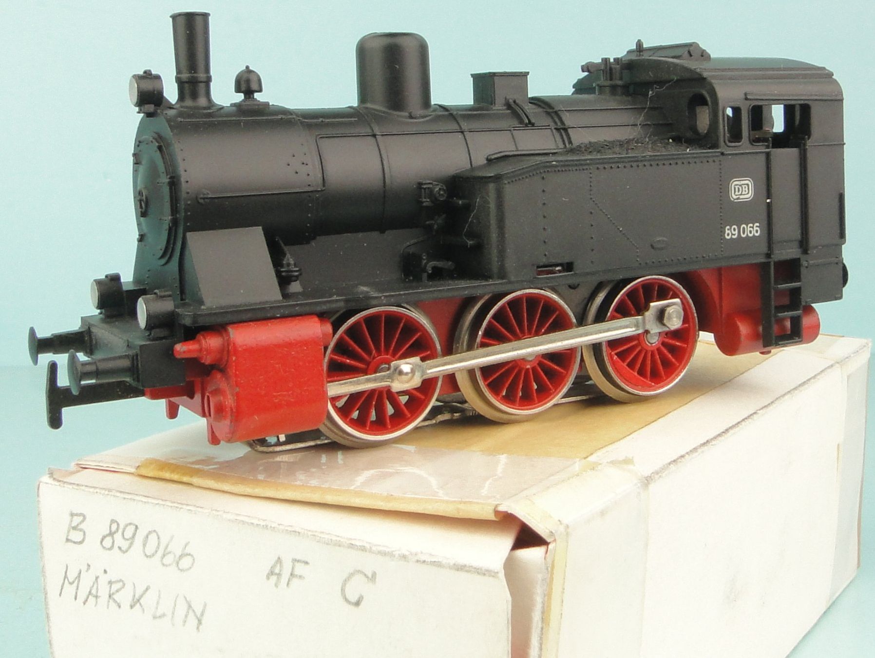Märklin Modelleisenbahnen: Märklin 3104 BR 89 – Gebraucht aus Bülach von cann11
