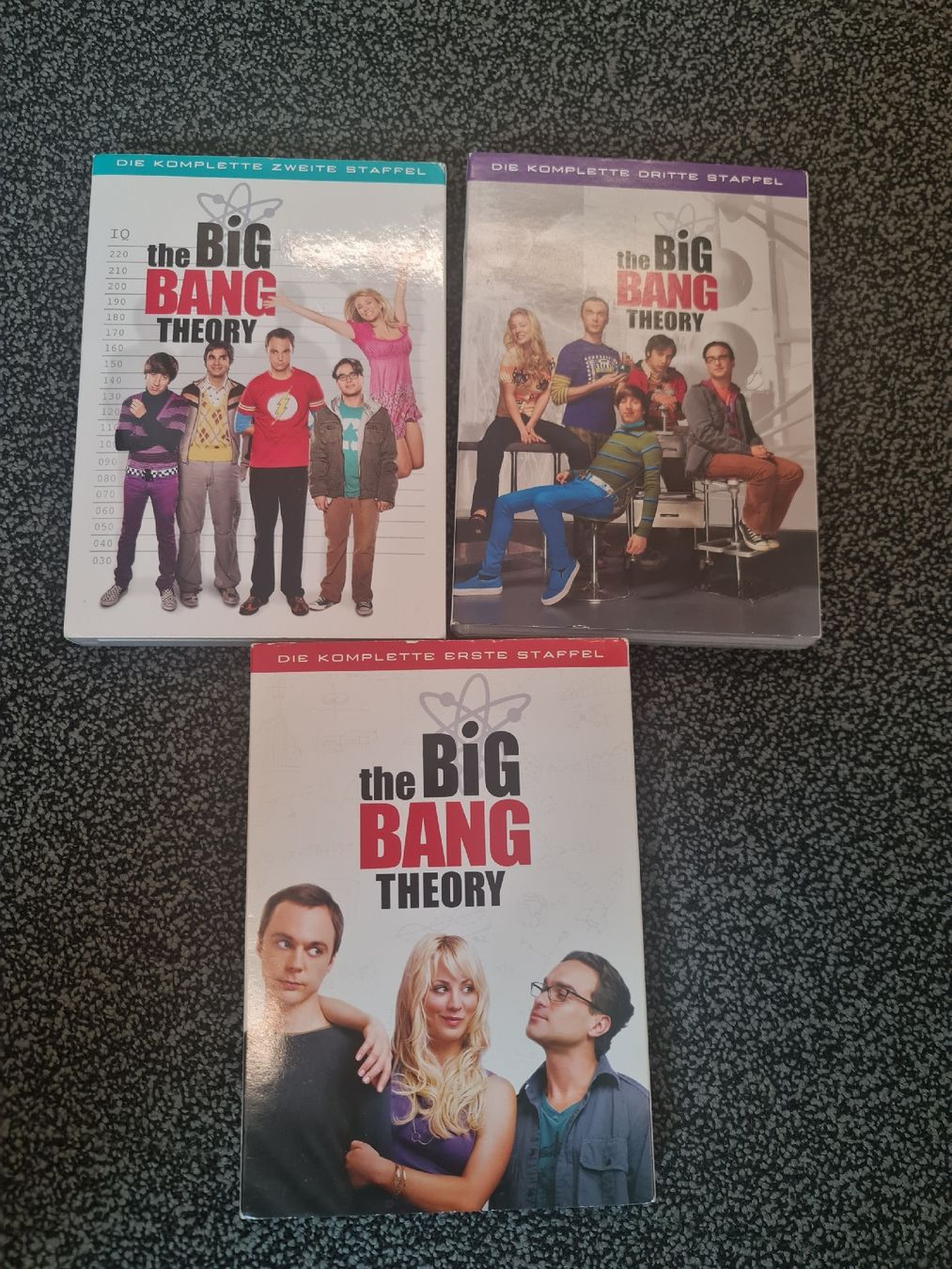 Tutti i DVDs: The Big Bang Theory - Staffeln 1-3 – Usato da Basel venduto da saul.goodman 1