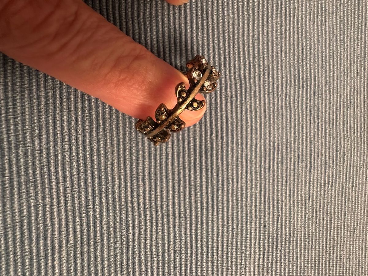Anelli: Ring mit Blattmuster und Steinen Grösse 53  – Usato da Zürich venduto da iva_9svl 5