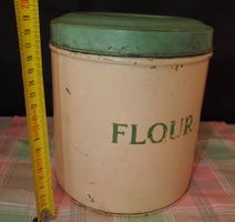 Boite en metal FLOUR  vintage rabat