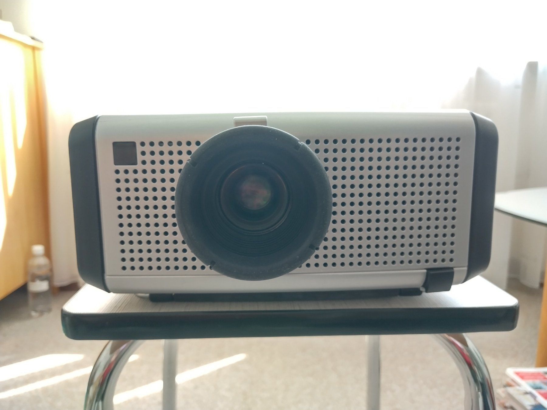 Philips Videoprojektoren: Philips Beamer / Projektor Hopper SV20 Impact – Gebraucht aus Jona von Argus36 1