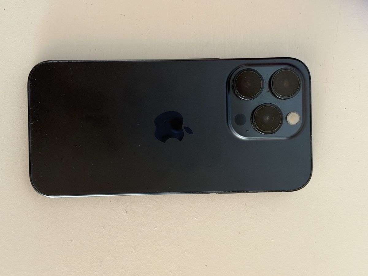 Apple Telefoni cellulari / Smartphones: iPhone 15 pro 256gb – Usato da Täsch venduto da elgordo 3