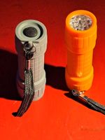 2 LED Taschenlampen, ideal für Camping , Neu, mit Batterien