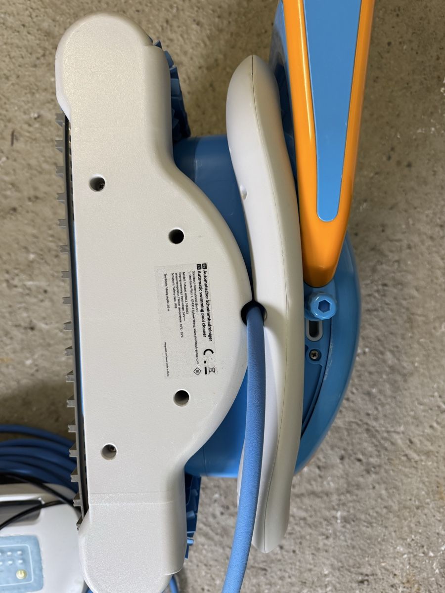 Accessoires de piscine: Steinbach Poolroboter mit Kabel und Trafo – D'occasion à Bennau par Jerome 1