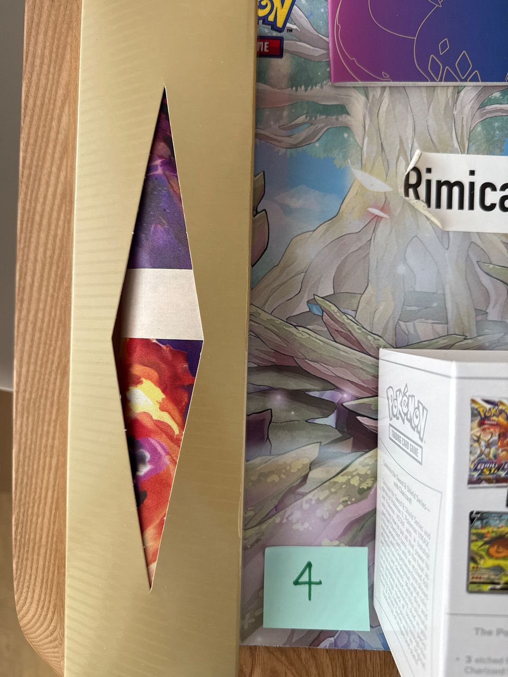 Pokémon Carte collezionabili: UPC Charizard Ultra Premium Collection Box EN geöffnet 4 – Nuovo (secondo la descrizione) da Niederweningen venduto da rimicanardo 1