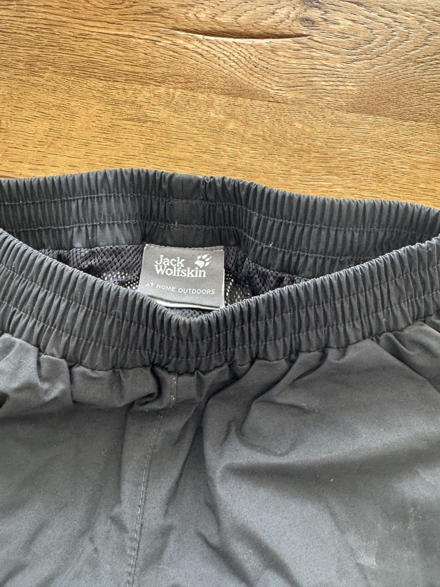 Jack Wolfskin Pantaloni: Regenhose Jack Wolfskin Gr.104 – Usato da Oberbüren venduto da MeinTuttiShop 1