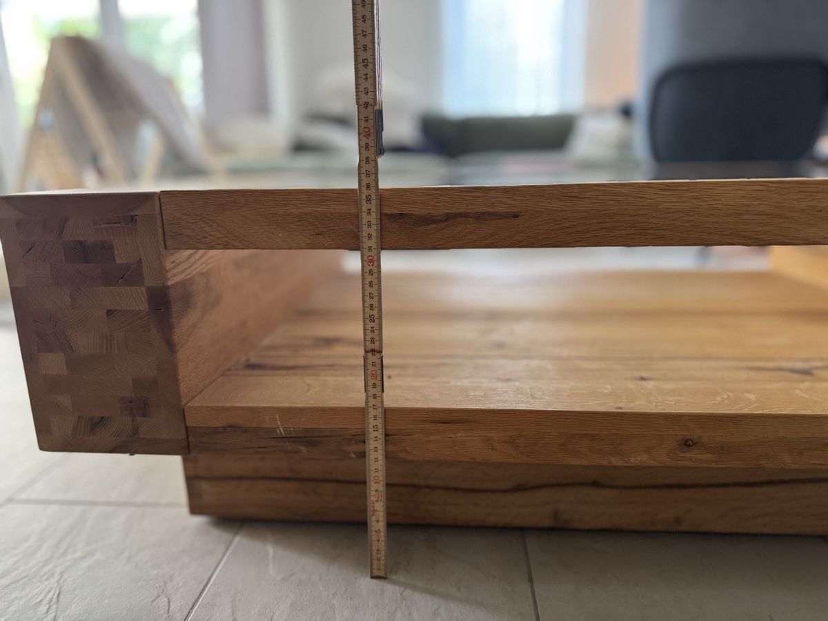 Tables: Massiver Salontisch mit Glasplatte – D'occasion à Uster par taeusim 3