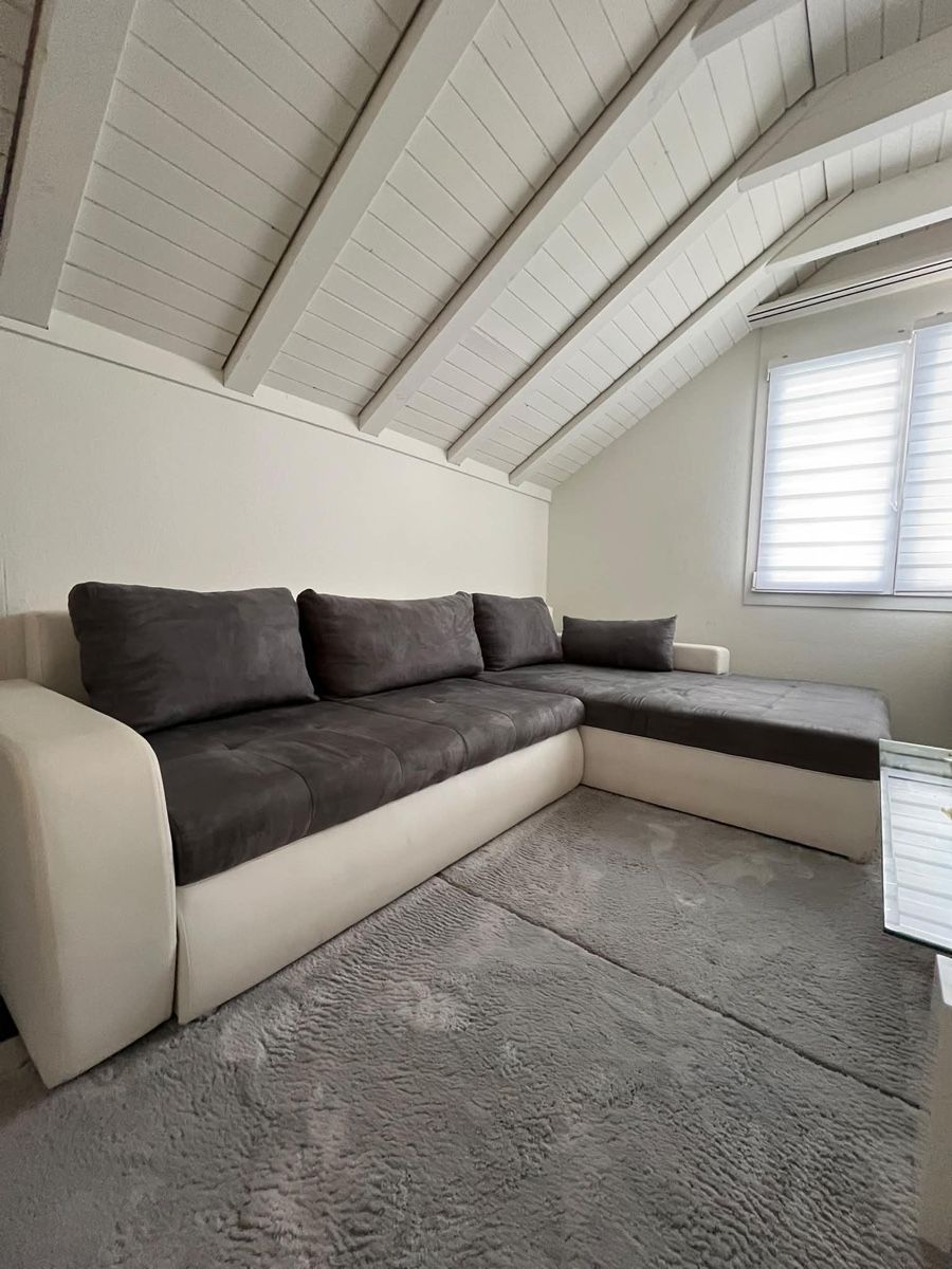 Divani: Ecksofa L-Form – Usato da Lupfig venduto da EST.1954