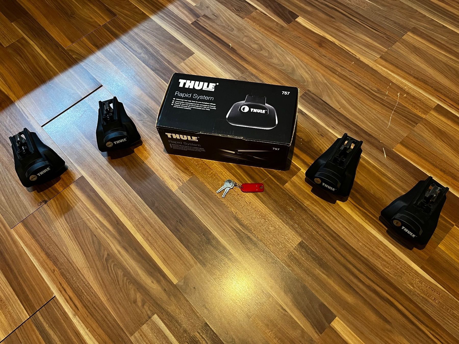 Thule Barres de toit: Thule Rapid System 757 – D'occasion à Pfaffhausen par tammisaari