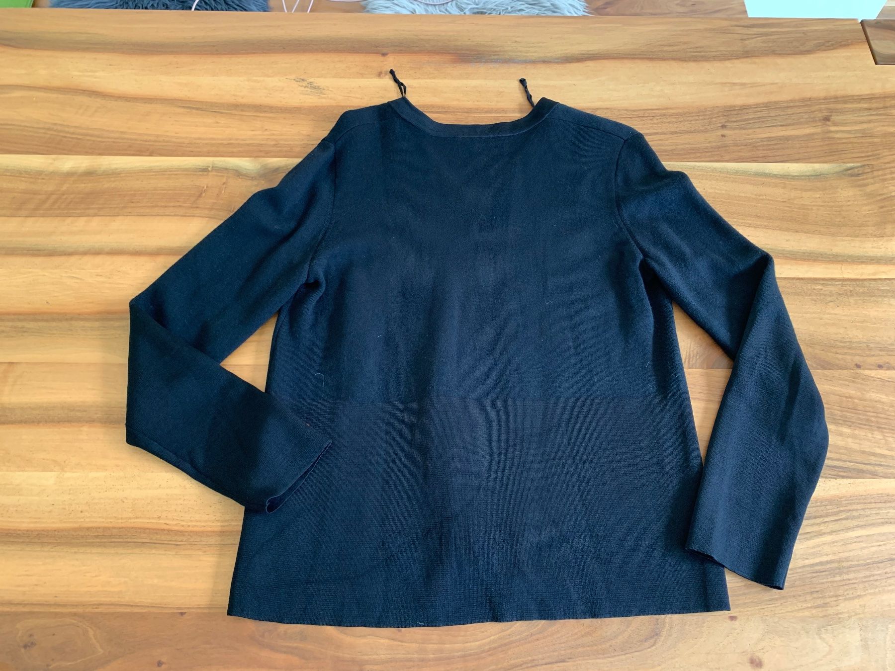 Cos Maglioni & Felpe: COS Strickpullover V-NECK , Grösse S, schwarz, elegant NWT – Nuovo (secondo la descrizione) da Meiringen venduto da Jwash 2