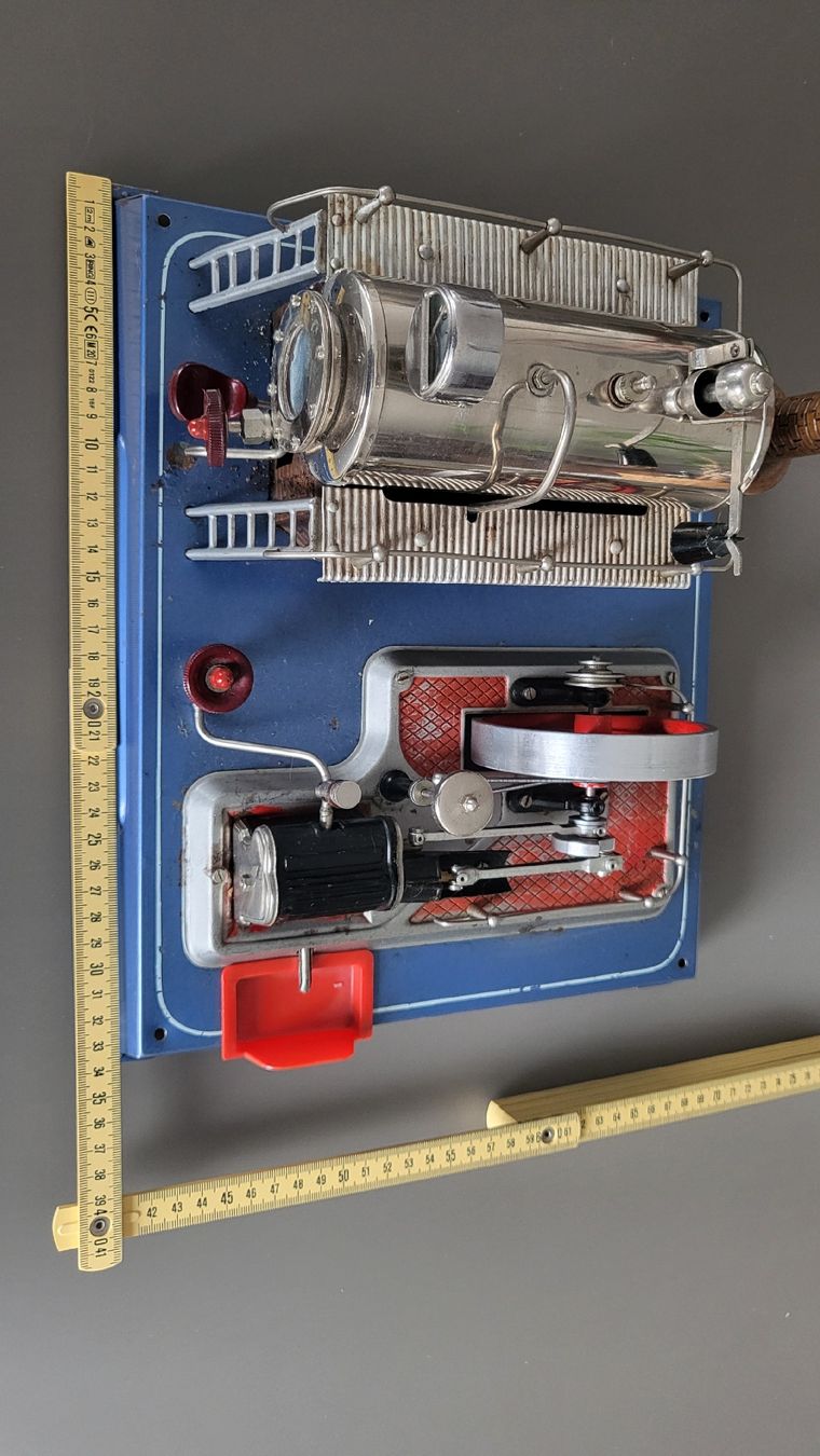Wilesco Modellbausätze & Standmodelle: Machine à vapeur Wilesco – Gebraucht aus Corgémont von  4