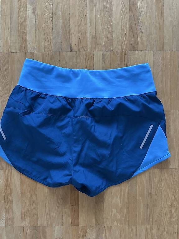 Adidas Pantaloni: Adidas Sporthosen – Usato da Zürich venduto da PetraBallon 1