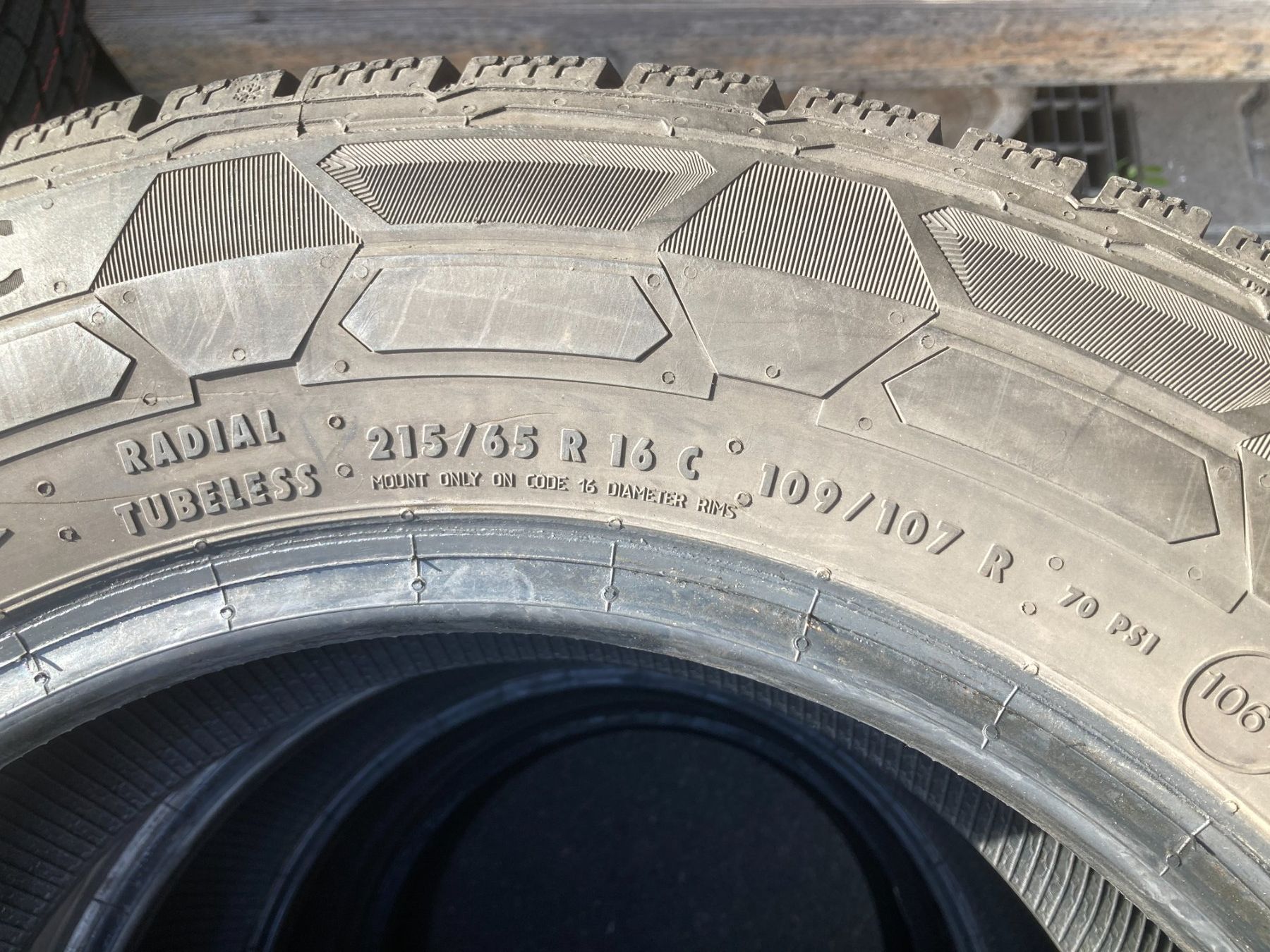 Continental Pneumatici & Ruote complete: 215/65R16 C Winterpneu Continental – Usato da Cham venduto da WB2223 2