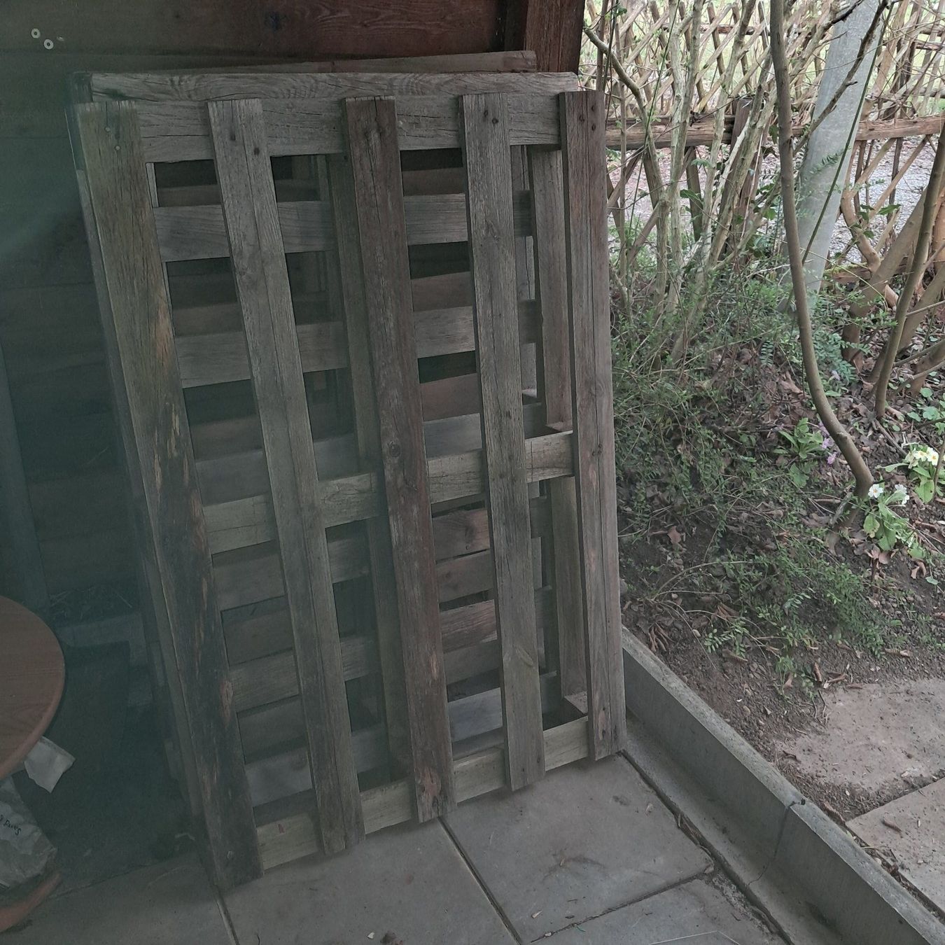Articoli in legno: 4 Europalette – Usato da Zürich venduto da Zaira_Vaterunser 1