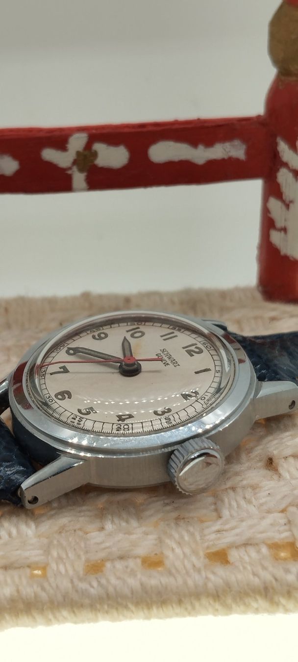 Uhren: Montre schwarz Genève – Gebraucht aus La Chaux-de-Fonds von jac_9llg 4