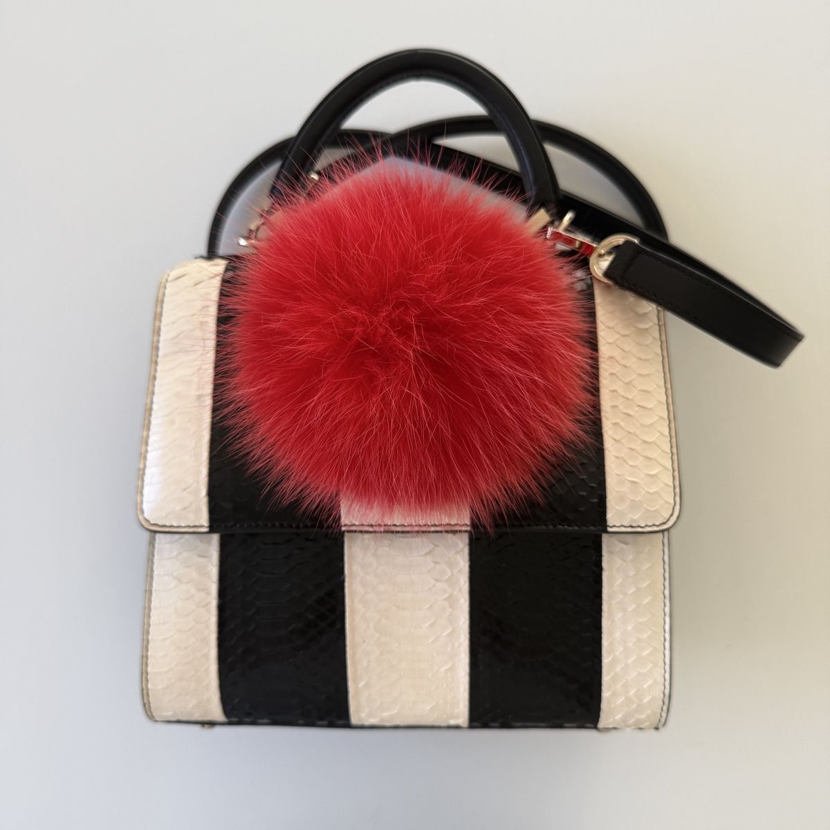 Borse da donna: LES PETITS JOUEURS Python Leather and Fox Fur Bag – Usato da Emmen venduto da Avviivva_Com2023