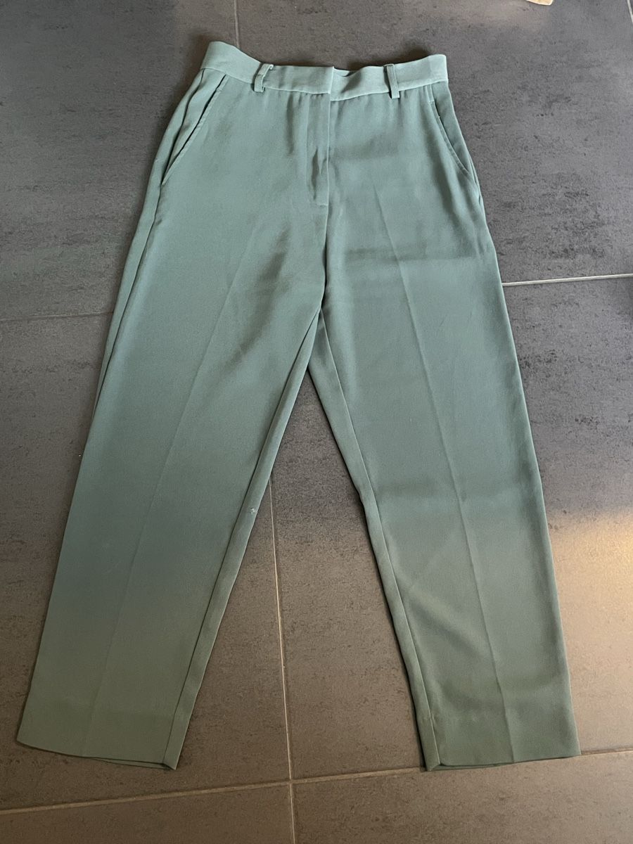H&M Pantaloni: H&M pants pantalon – Usato da Cressier NE venduto da leiestla