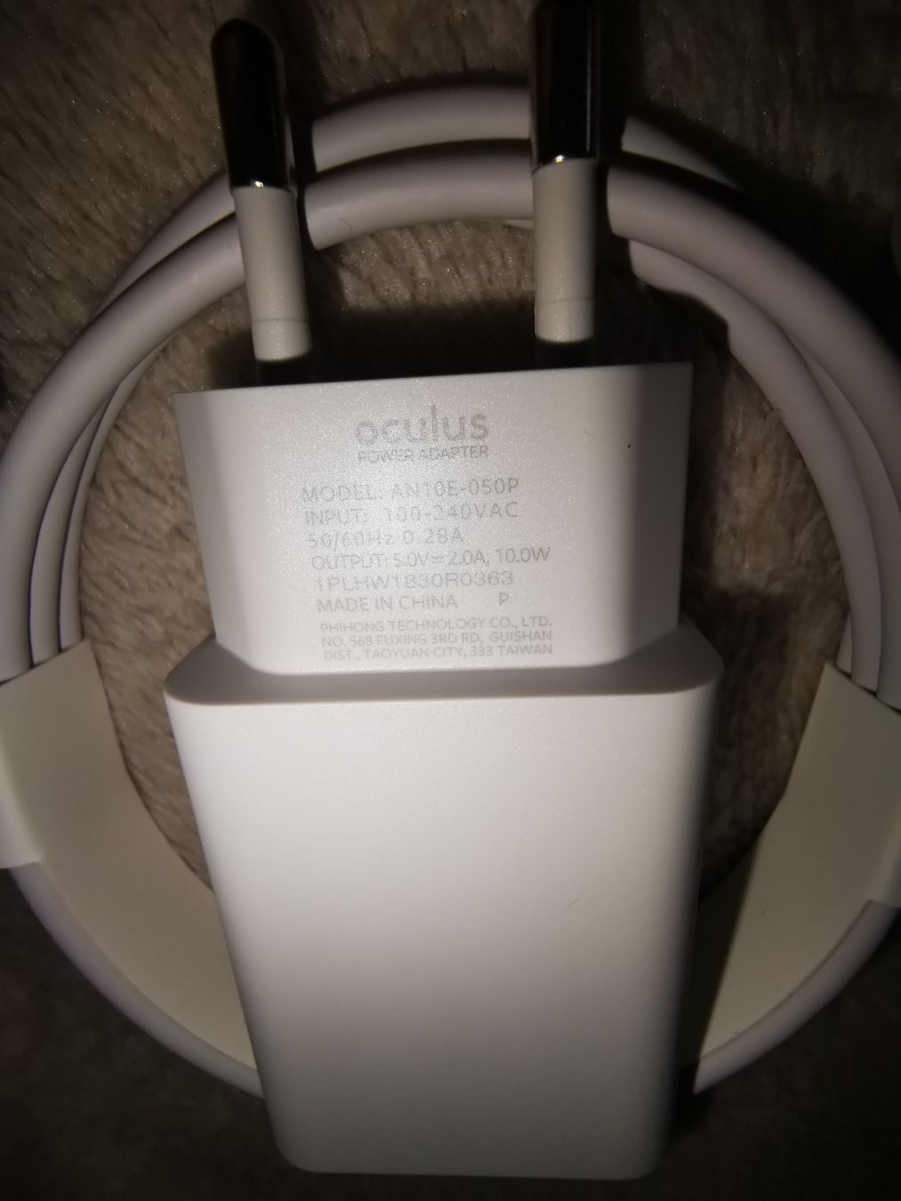 Meta Casco VR: Oculus Quest 2 Netzteil mit USB Kabel NEU – Nuovo e nell'imballaggio originale da Rebstein venduto da Memo-Moonstar 1