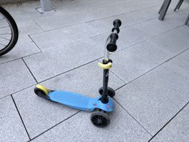 Kinderroller blau