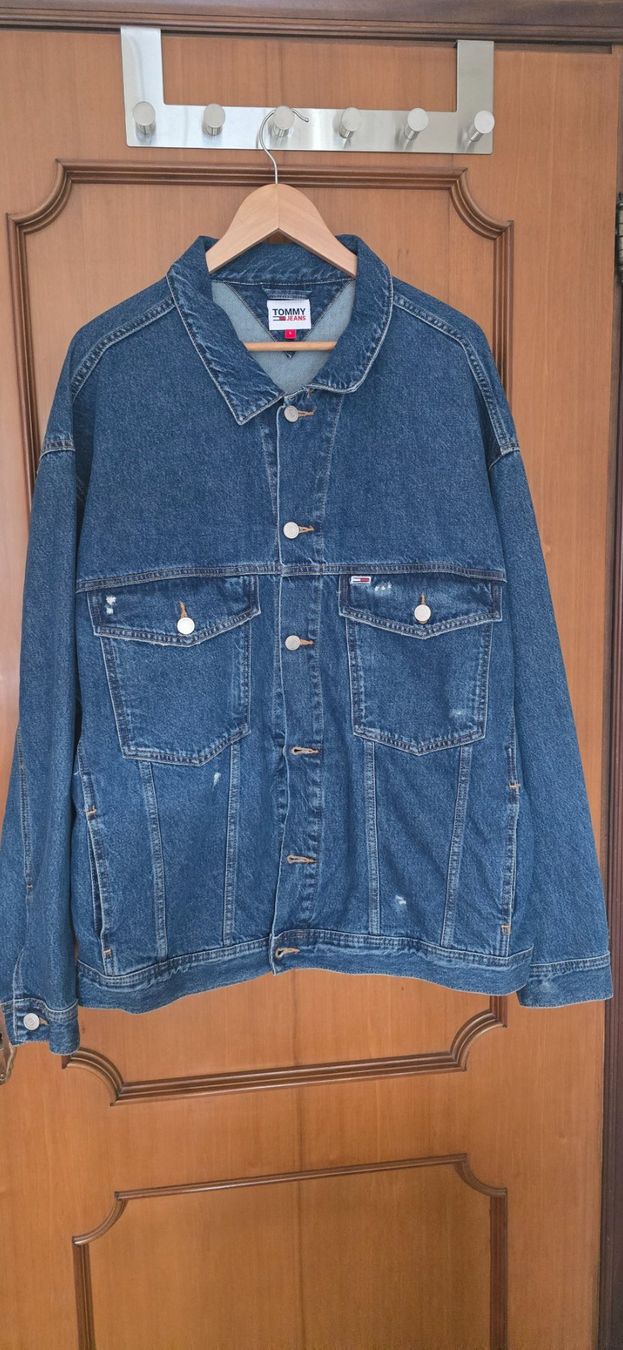 Tommy Hilfiger Giacche: New men's Tommy Jeans jacket, size L – Nuovo (secondo la descrizione) da Spreitenbach venduto da Breezyel
