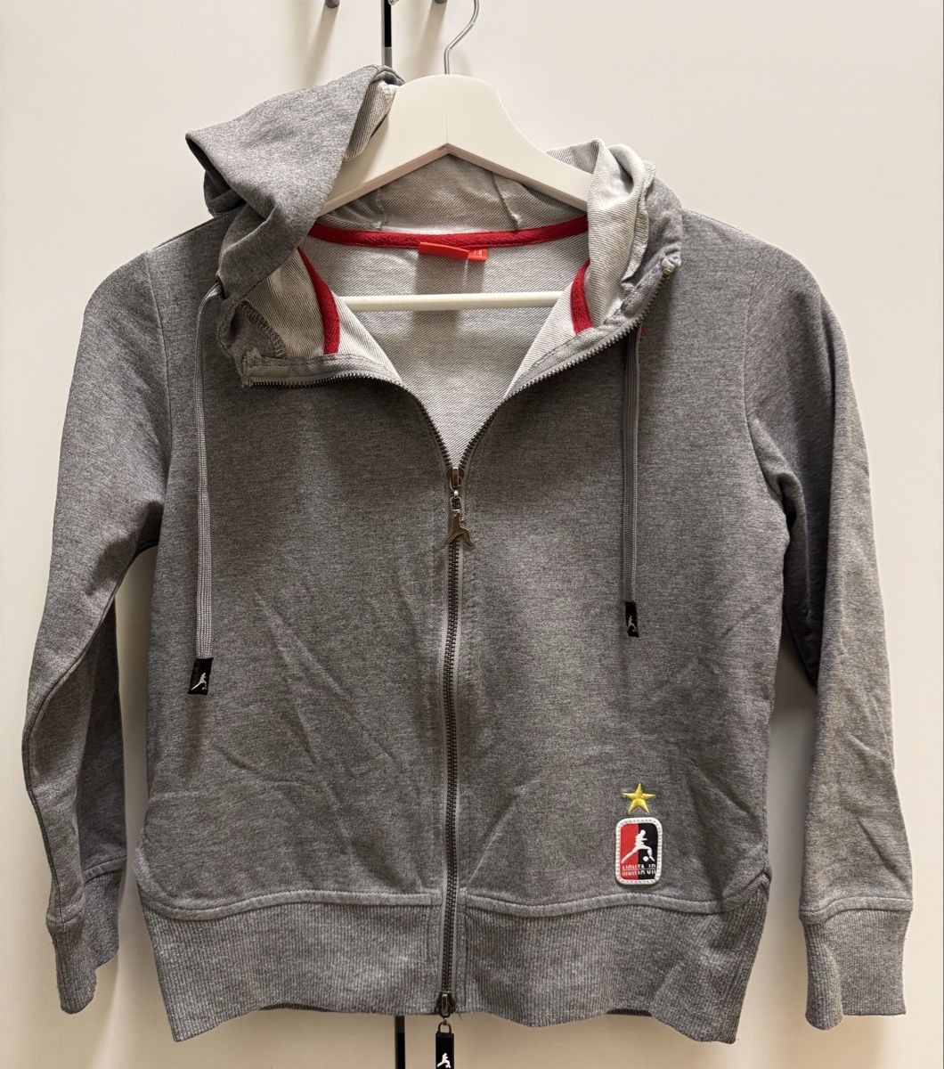 Maglioni & Felpe: Pullover Set (9 St.)für Jungen. Gr. 122-128 – Usato da Zürich venduto da iry_9mbn 9