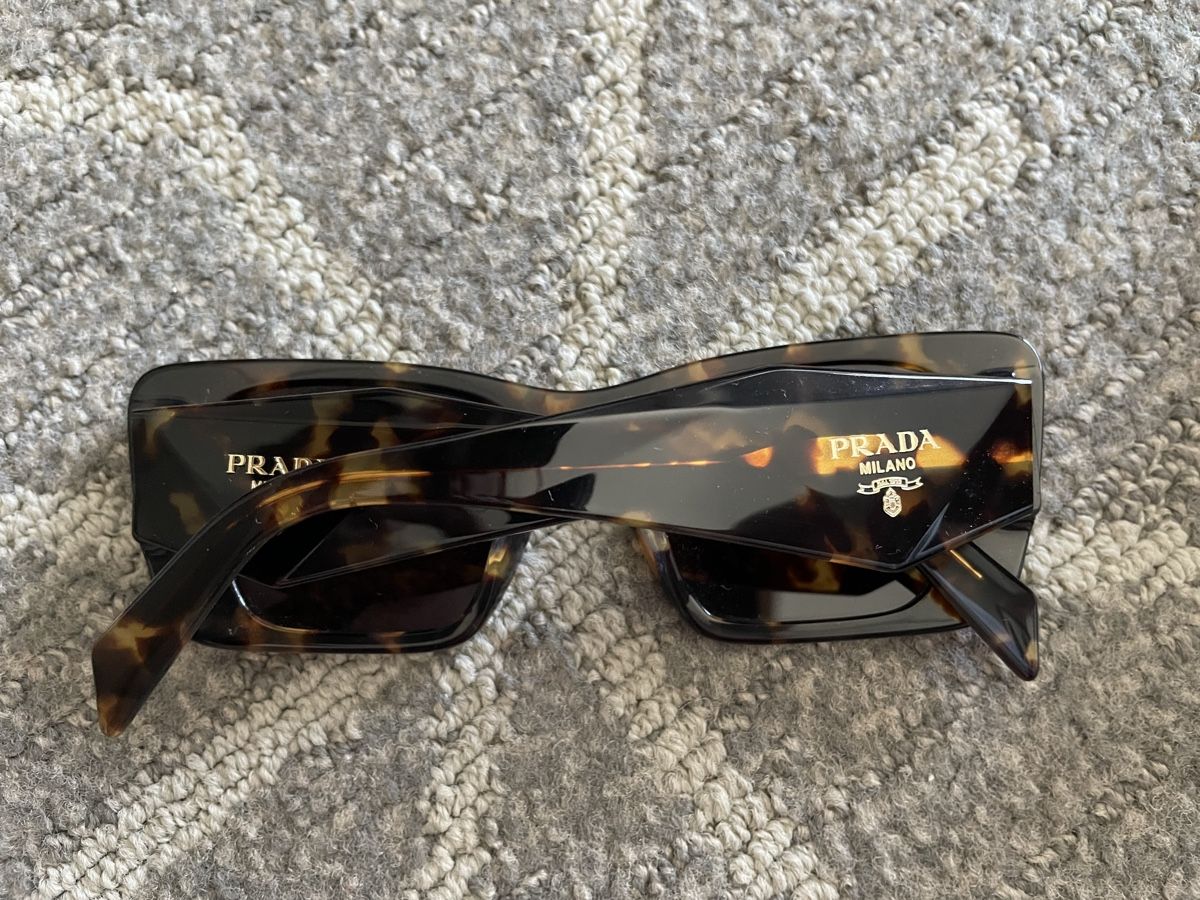 Prada Brillen & Gläser: Prada Sunglasses - New and no accessories  – Gebraucht aus Meilen von val_tsv8 4