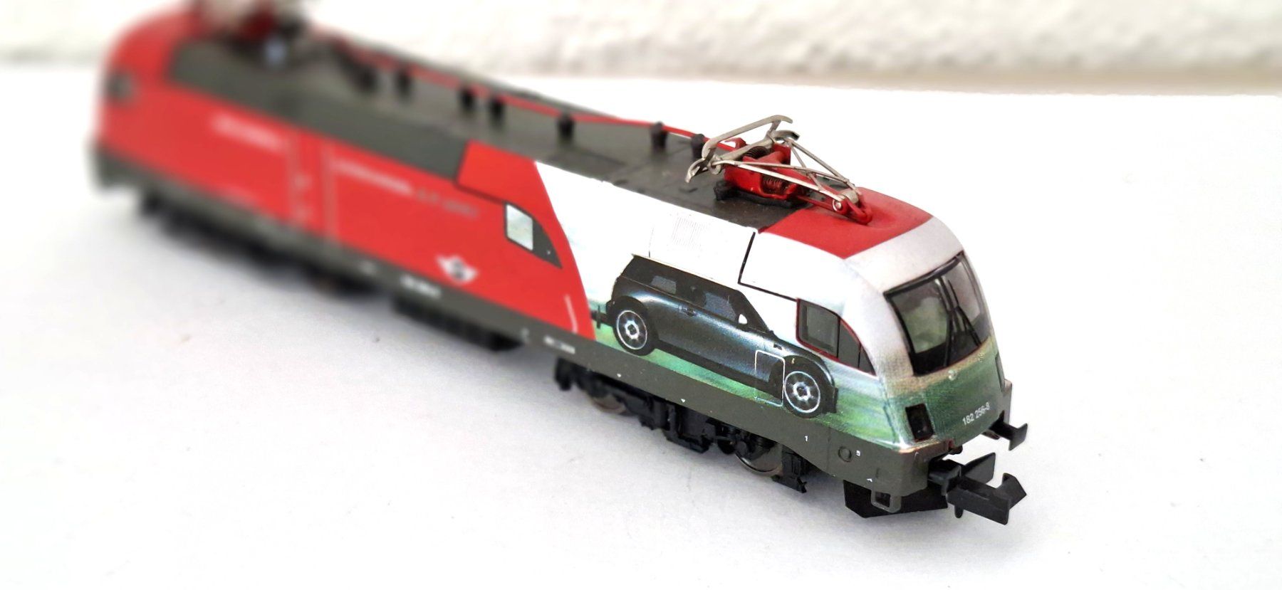 Trix Modellini di ferrovie: Minitrix Br 182 " Mini Cooper S – Usato da Biberist venduto da Ntrains 1