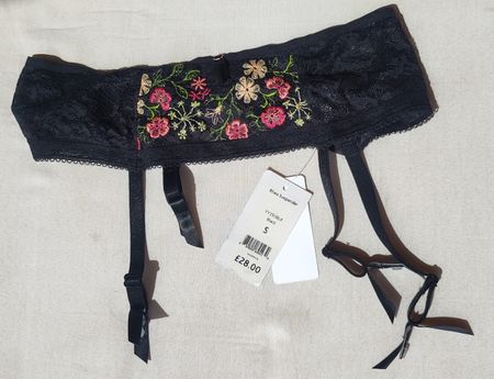 Strumpfhalter mit Blumenmuster (Freya), Gr. S, neu + Etikett