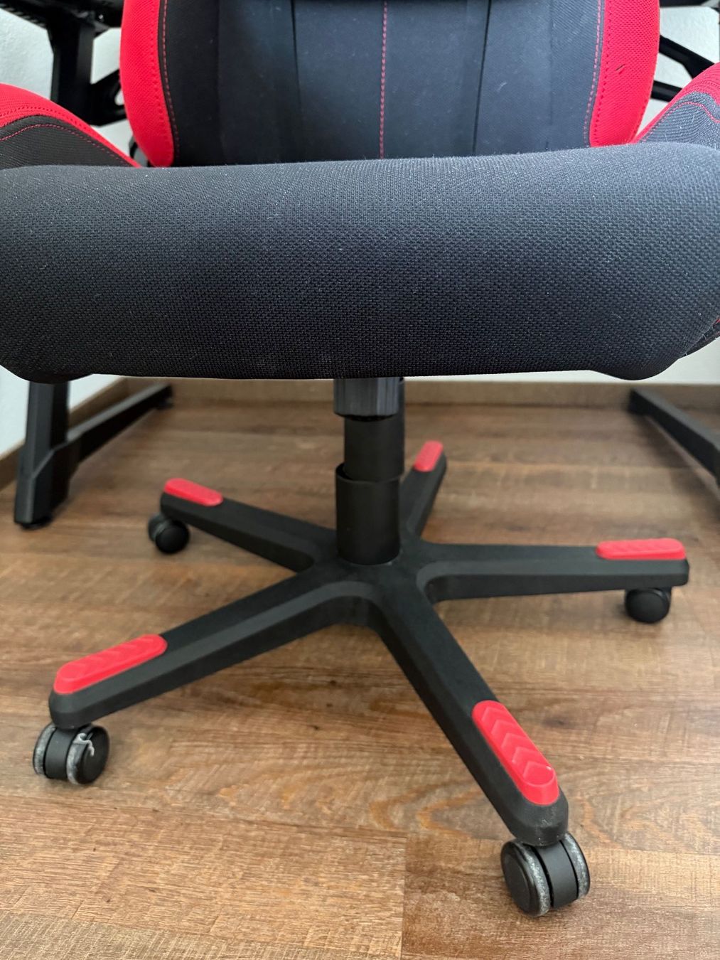 DXRacer Stühle: DXRACER Stuhl – Gebraucht aus Trin von Plusminus2 1