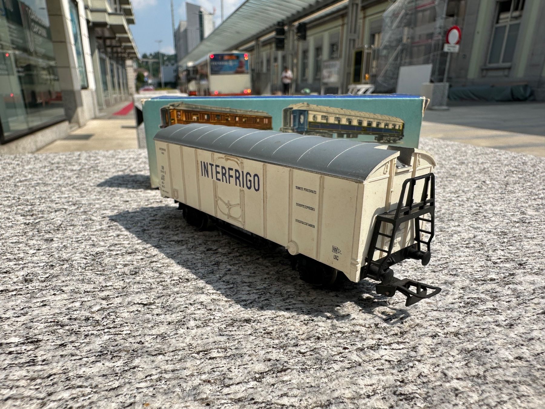 Pocher Modellini di ferrovie: Pocher 313 H0 Interfrigo DB BOX! – Usato da Chiasso venduto da Carrara-Modellismo 1
