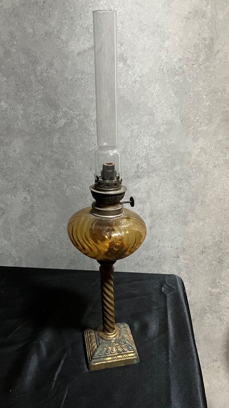 Lampade: Lampe à pétrole ancienne Petroleumlampe – Usato da St-Cierges venduto da LeRegain